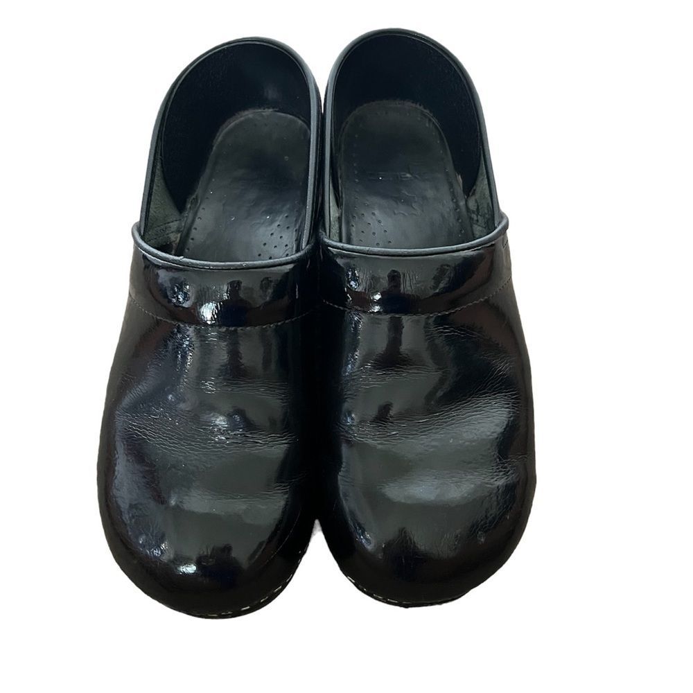 Dansko black patent clogs - Picture 2 of 5